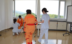 高齢者体験・妊婦体験