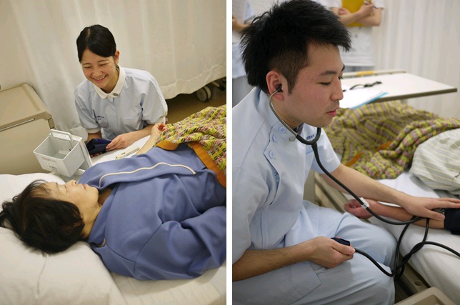 写真（左）：緊張しながらも笑顔でコミュニケーション 写真（右）：初めての経験に緊張した表情での血圧測定